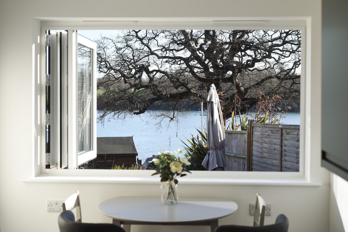 *Breakfast With A View* Free Parking*Water Access*