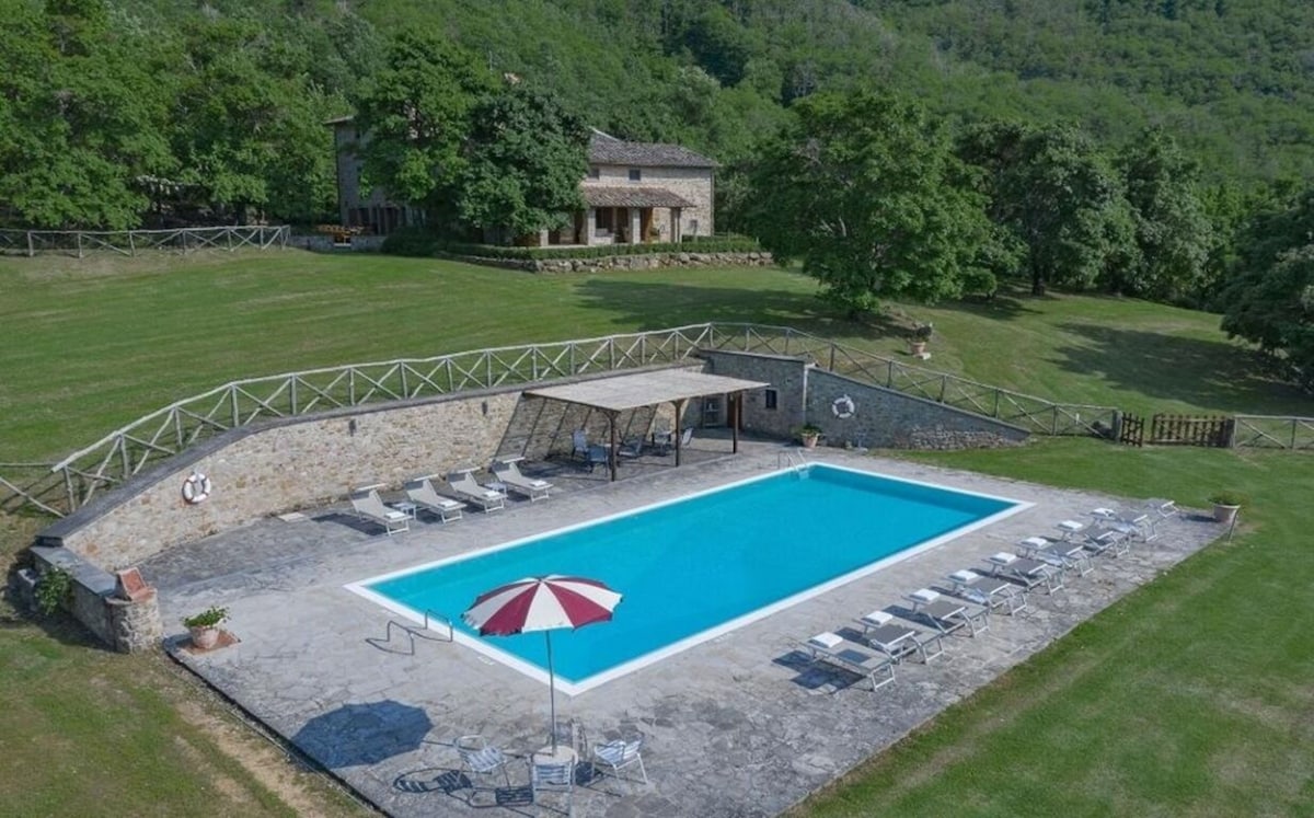 Villa Ripoli is a wonderful villa with swimming po