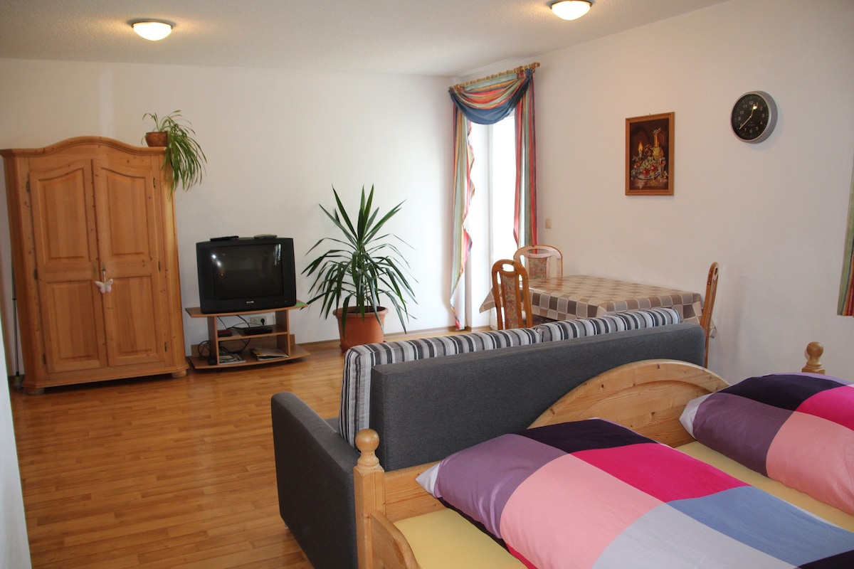养老金和公寓Breitmoser Angelika （ Riedenburg-Meihern ） ，舒适的公寓（ 30平方米） ，位于安静、阳光充足的地方