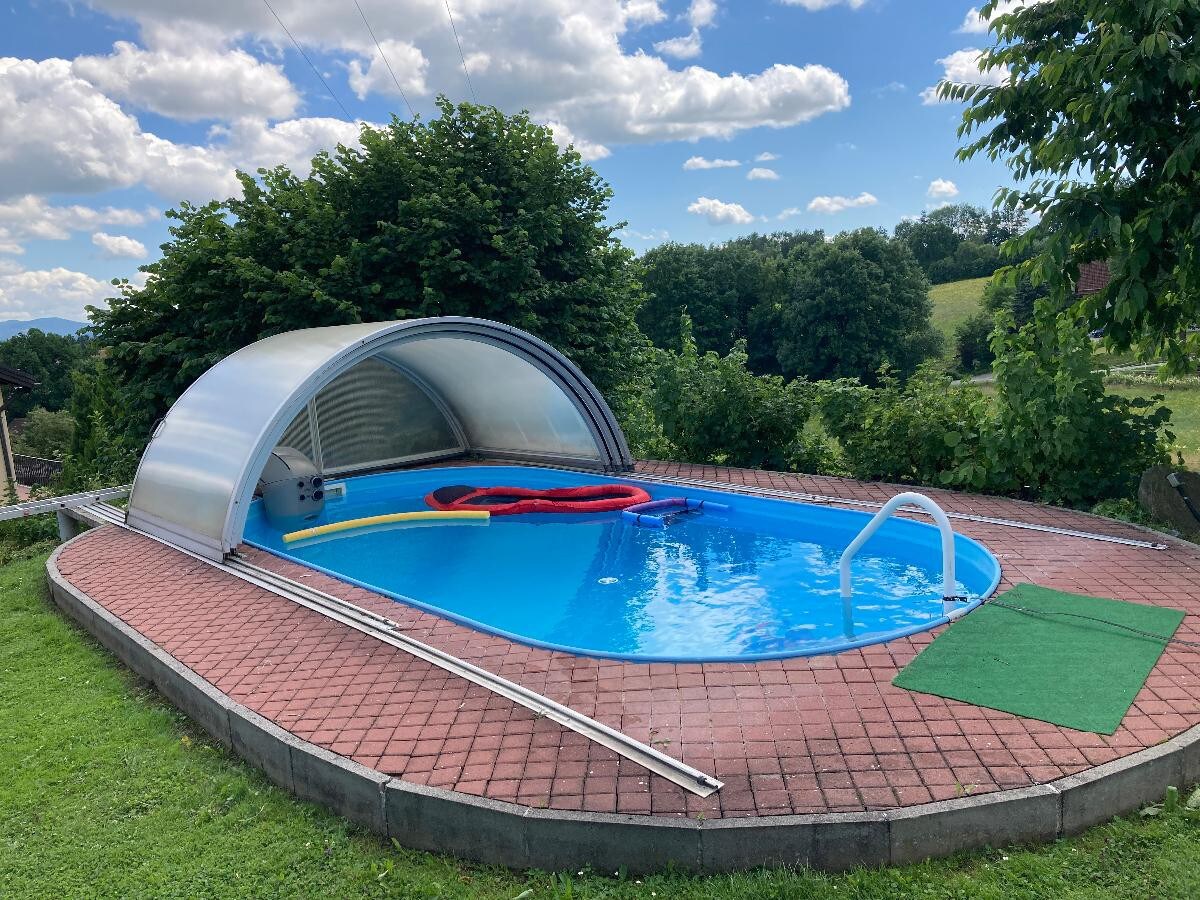 Haus Ruhland (Tiefenbach/OPf.), Gemütliche Ferienwohnung mit Terrasse und Pool