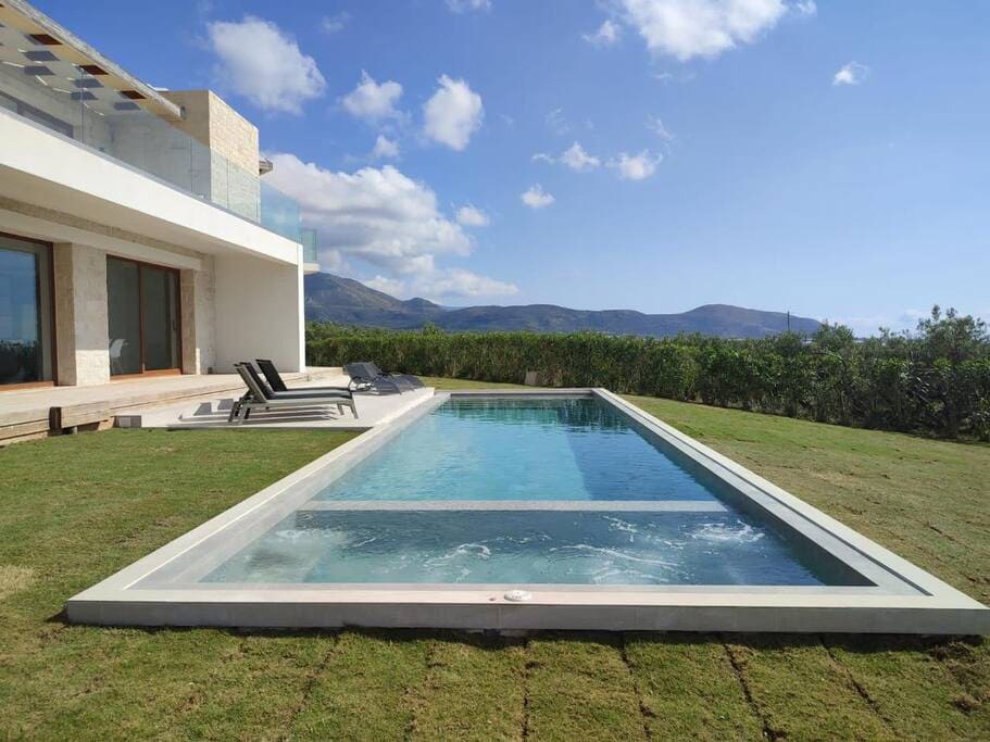 Casa le Cicale the top villa in Falasarna,Spacious, pool,BBQ