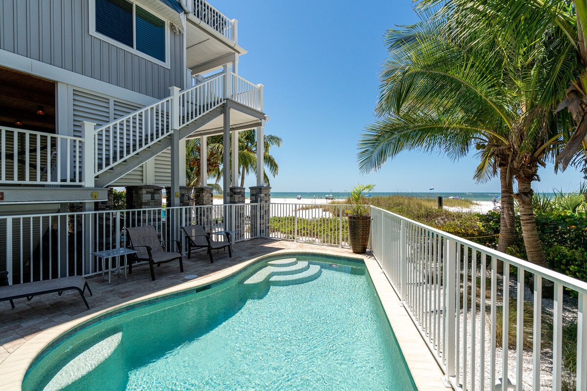 ~Island Girl~ Immaculate Gulf Front Duplex