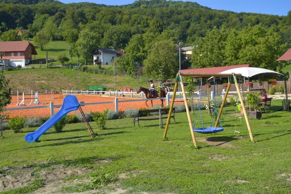 Triple room at Farm stay Zevnik