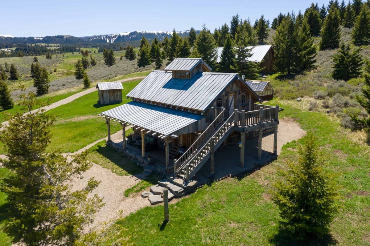 Bear's Den on Firetower ranch