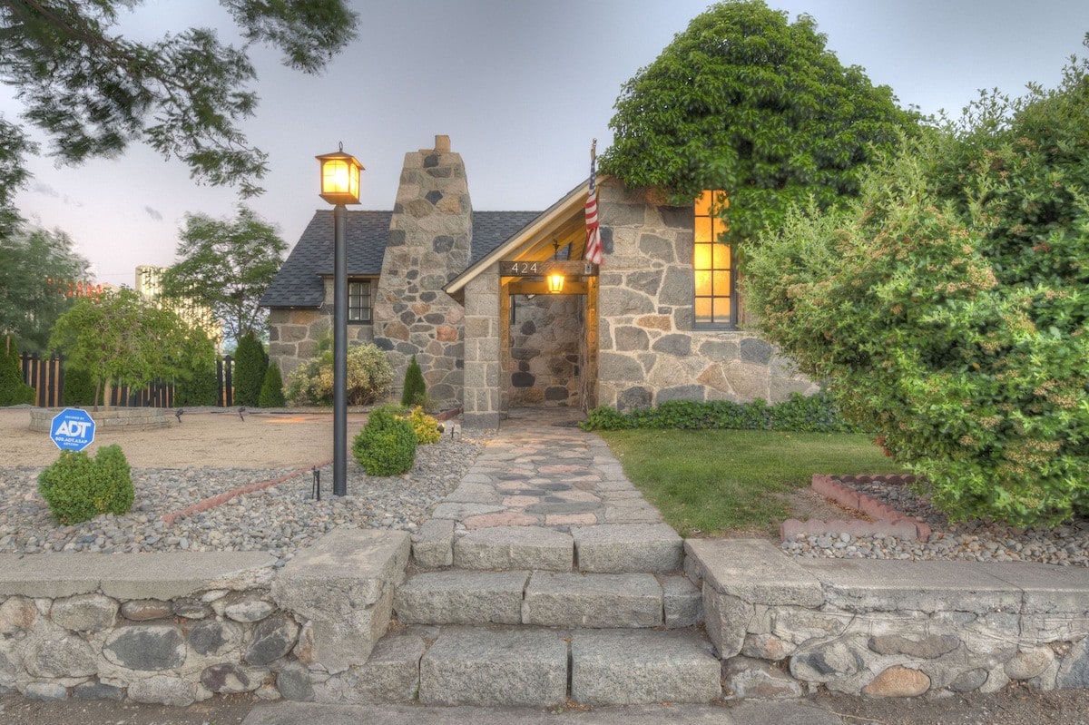 Stone Minerva Estate~For groups,Near downtown Reno