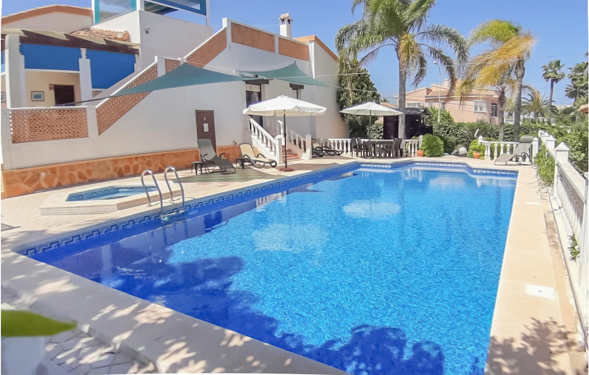 Nice home in Rojales with house sea view