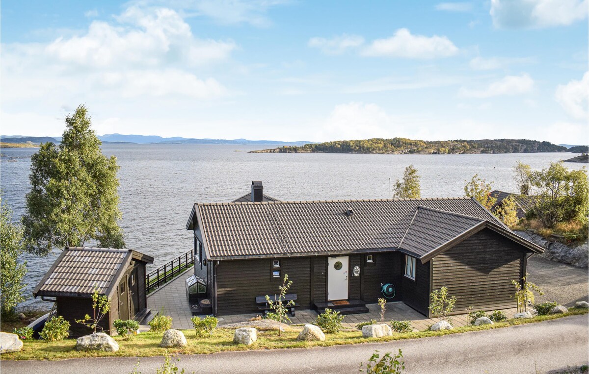 Stunning home with 3 Bedrooms, Sauna and WiFi