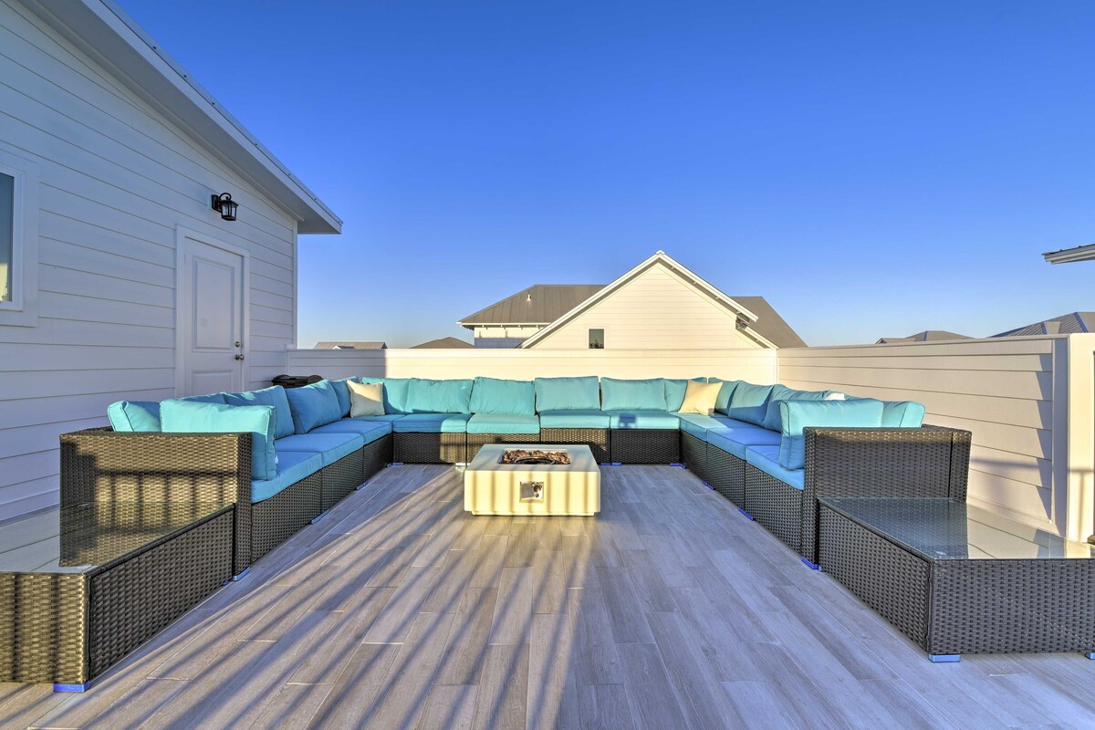 Coastal Getaway w/ Rooftop Terrace & Sunset View!