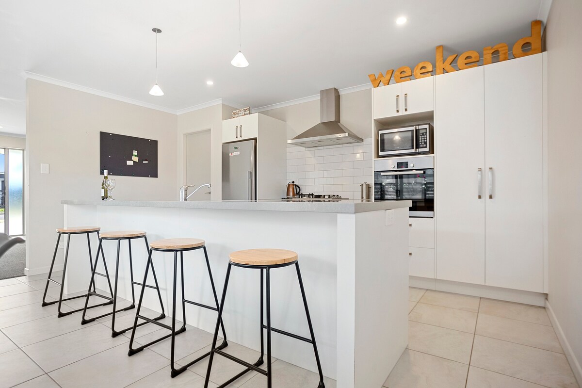 A Beach Haven - Waihi Beach Holiday Home