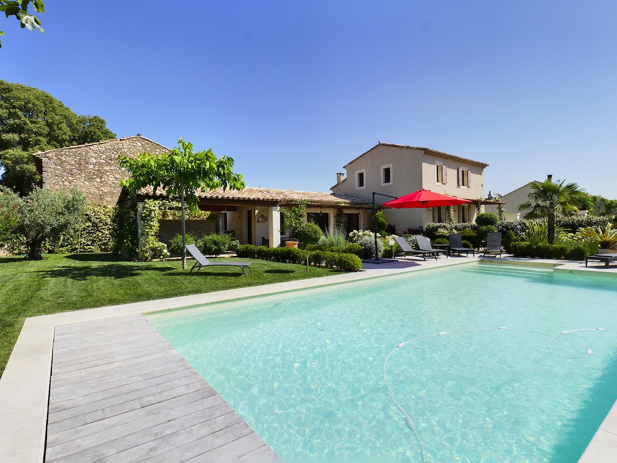 Villa Eygalières, 3 bedrooms, 6 pers.