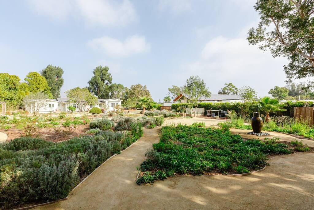 马里布加利福尼亚州牧场（ Malibu CA Ranch Estate ）神奇杜姆（ Magical Point Dume