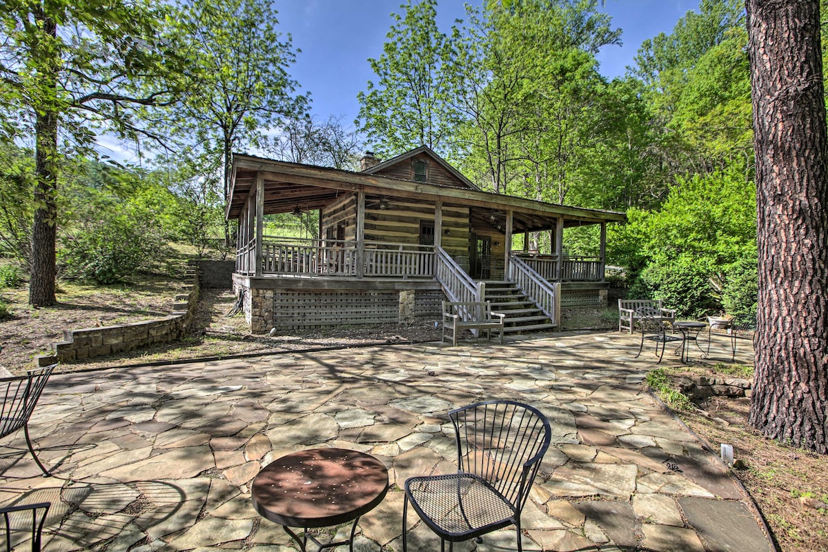 Romantic Log Cabin Escape on Delfosse Winery!