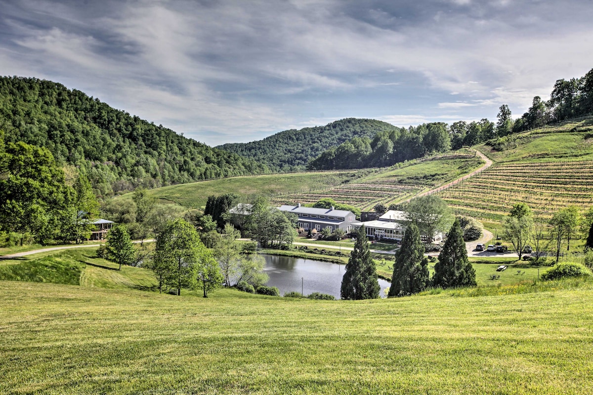 Romantic Log Cabin Escape on Delfosse Winery!