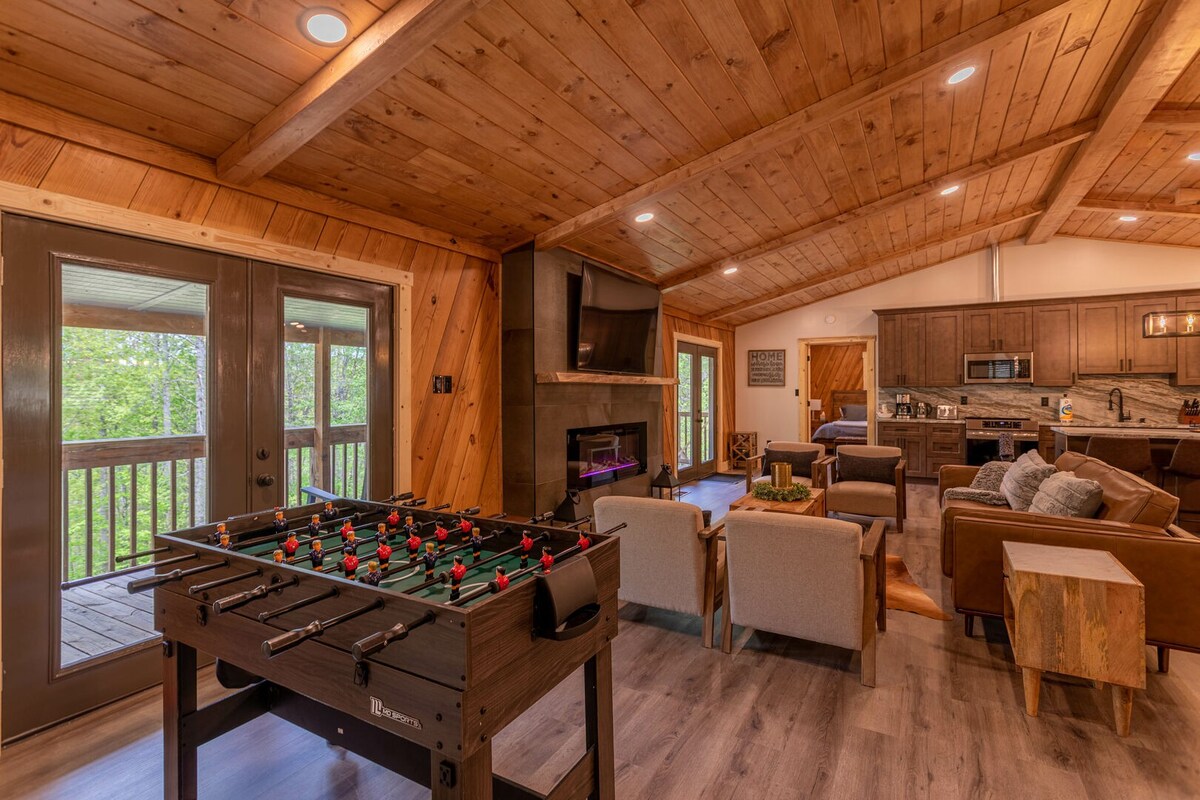 Deer Valley - hot tub, privacy, game table