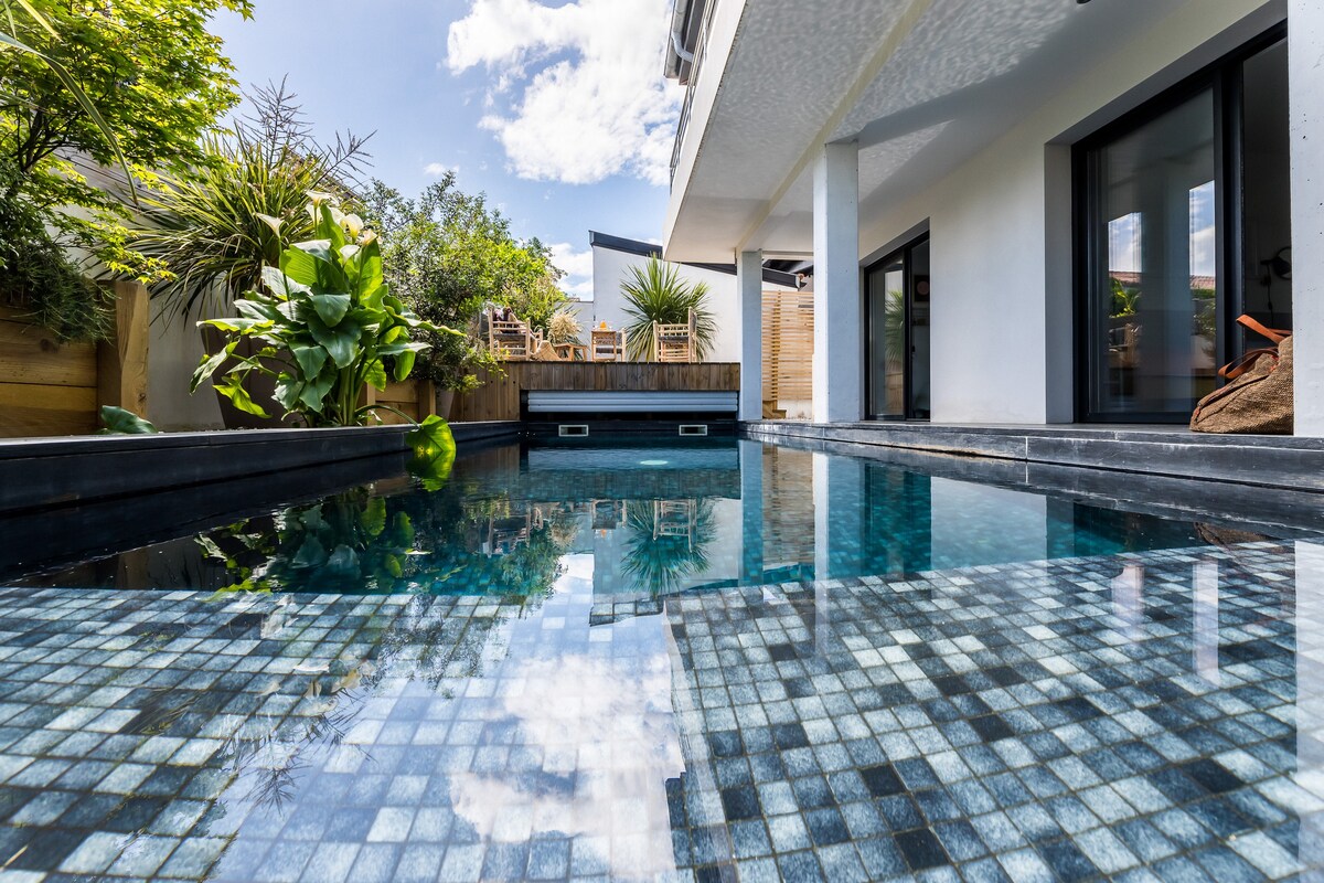 Tropical Keyweek beautiful architect villa with