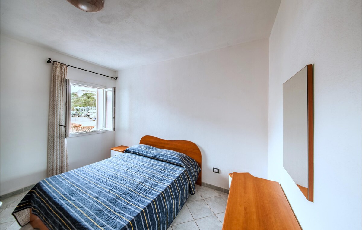 3 bedroom pet friendly apartment in La Maddalena