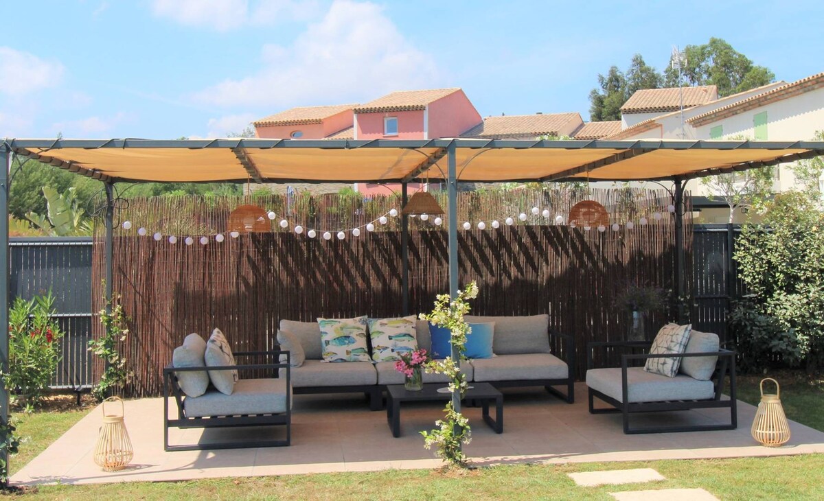 Villa for 8 people with pool, 300 meters from the