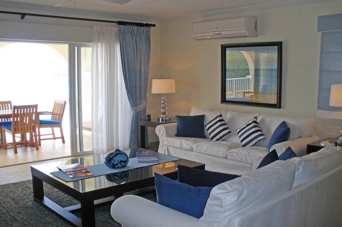 Beachfront Condo with Pool - Sapphire 201 (2 bed)