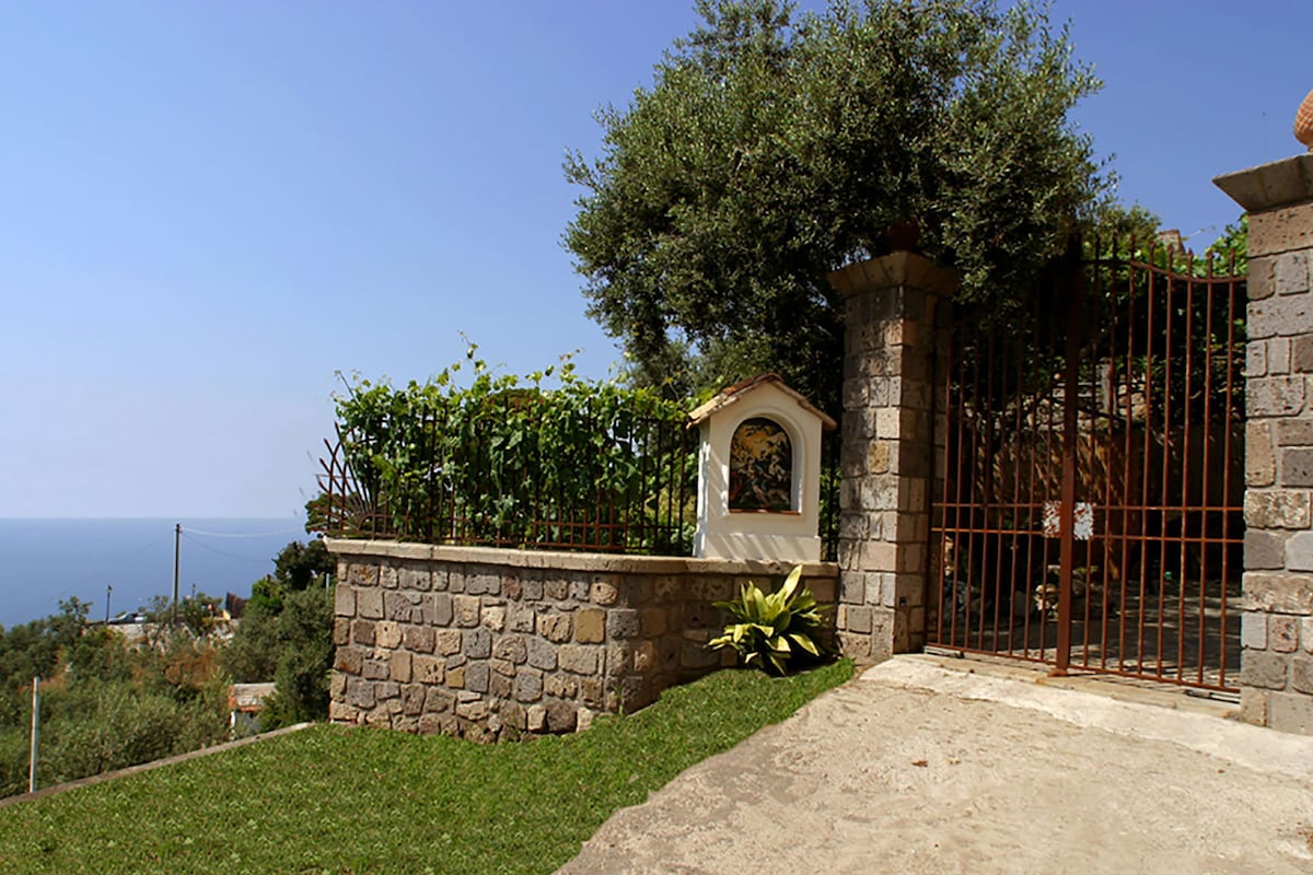 Villa Vista Splendissima, Amalfi Coast Stone Villa