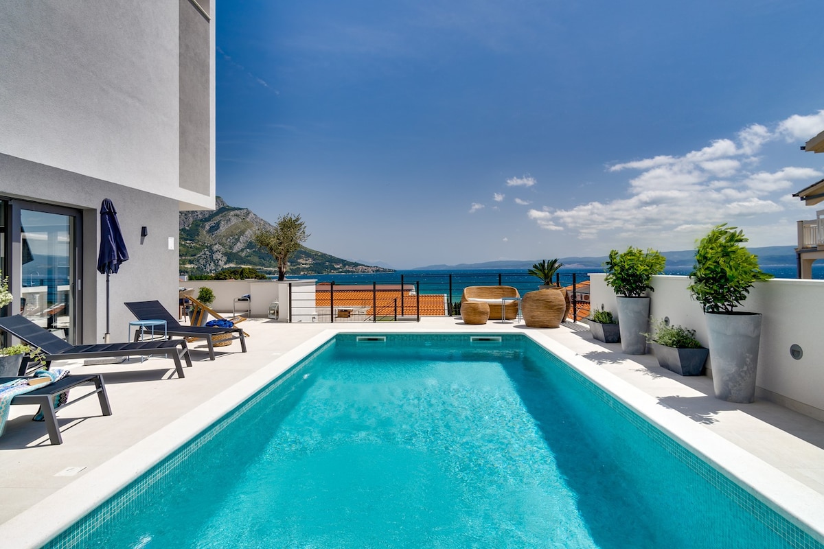 Seaview villa Mila with private heated pool, sauna