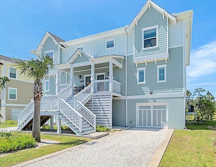 4BR, 4BA Villa w/ Beach Club, Chair Service & More