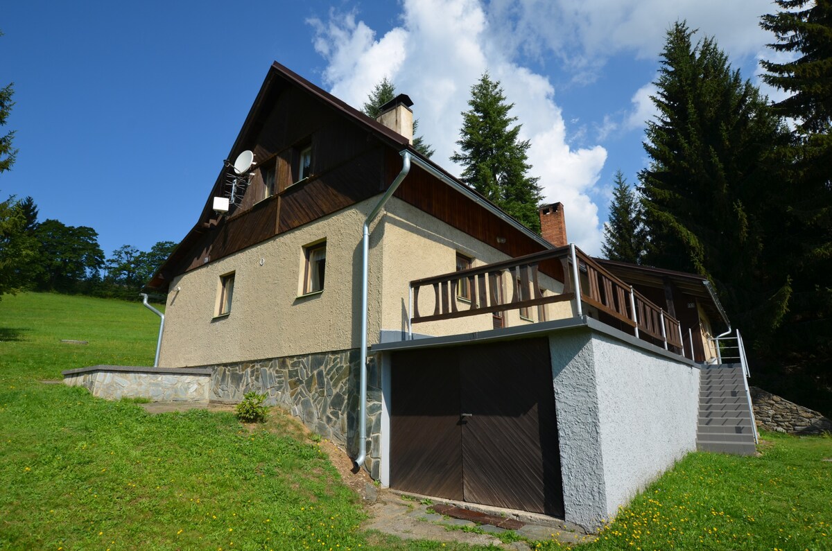 Mountain Chalet Hoja 1