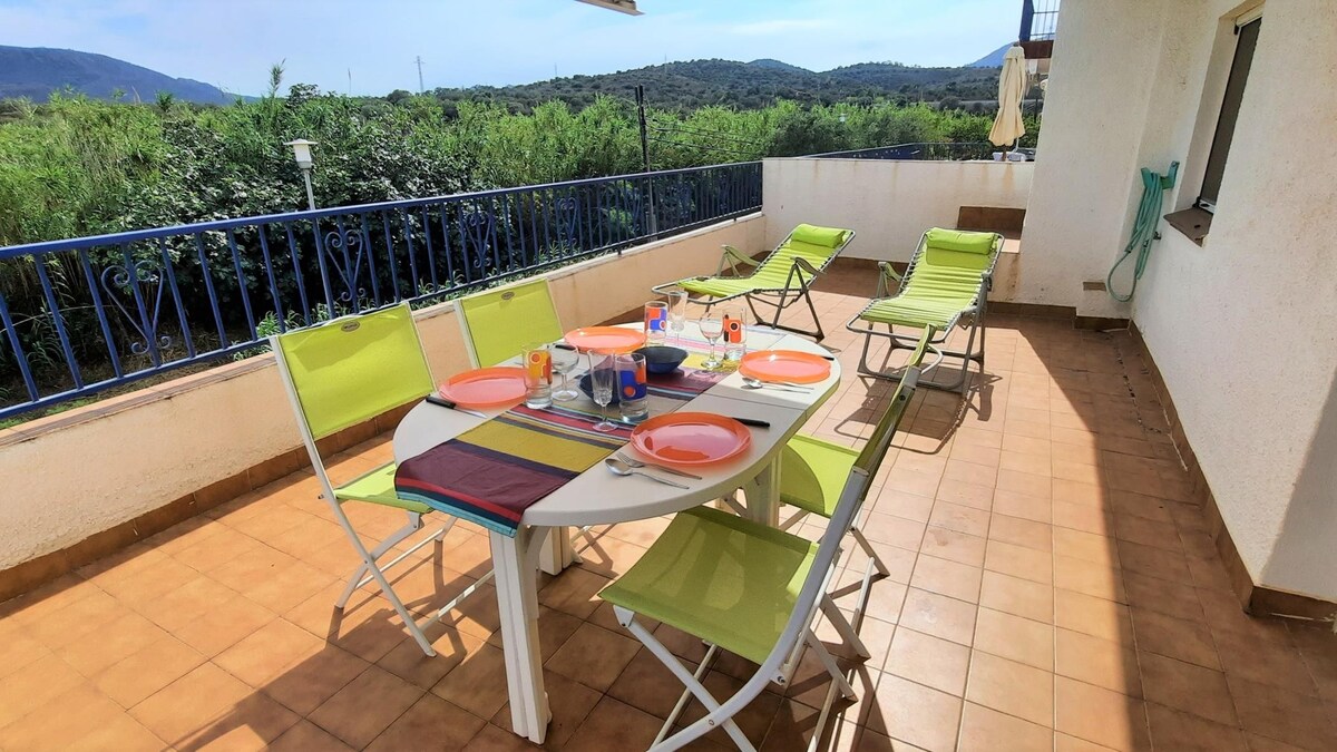 SANT GENIS 3 Fantastic apartment near the beach with a large terrace