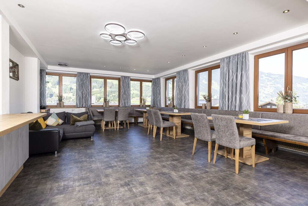 拉姆索公寓（ Apartment in Ramsau im Zillertal ） ，可容纳18人