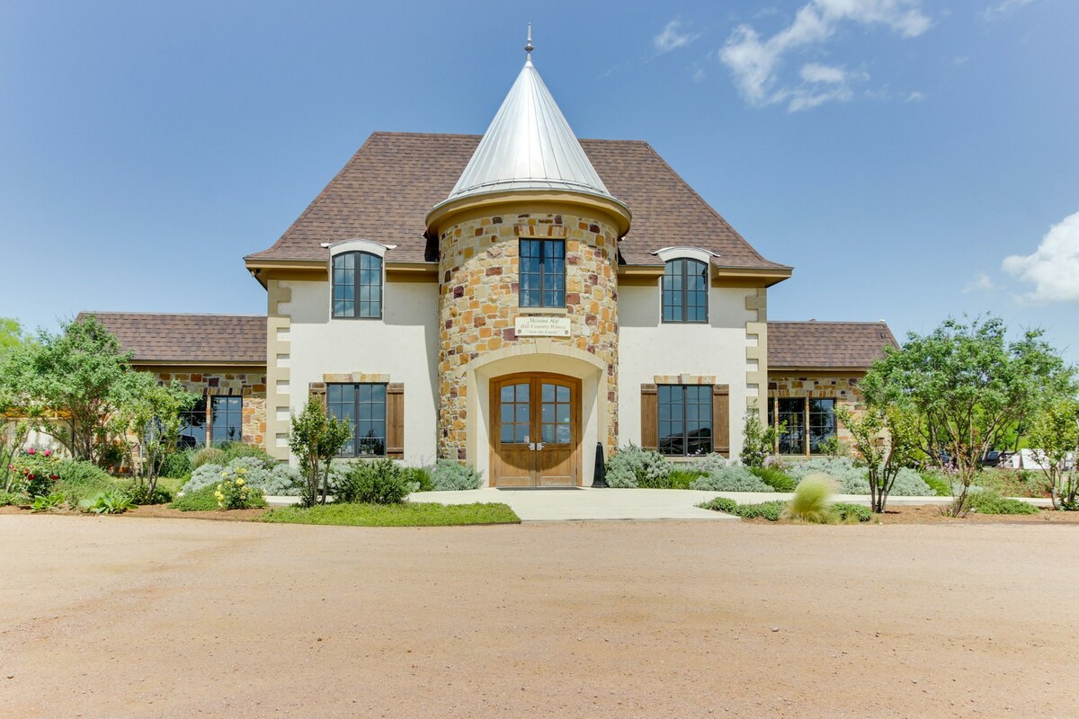 Upscale 4BR Messina Hof Hill Country