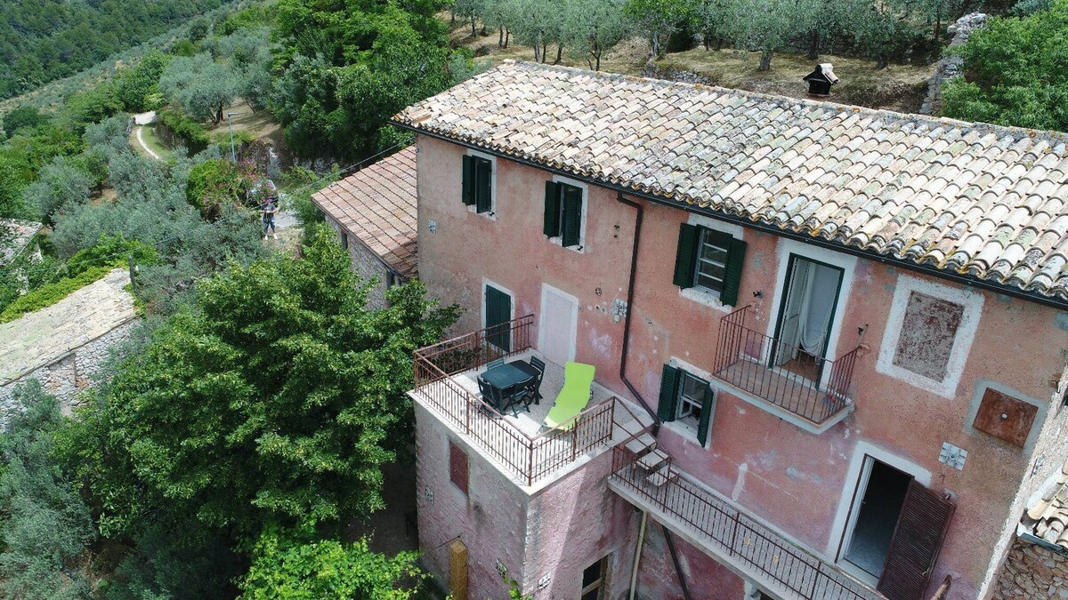 Villa Rurale Nei Pressi Del Castello Di Campello