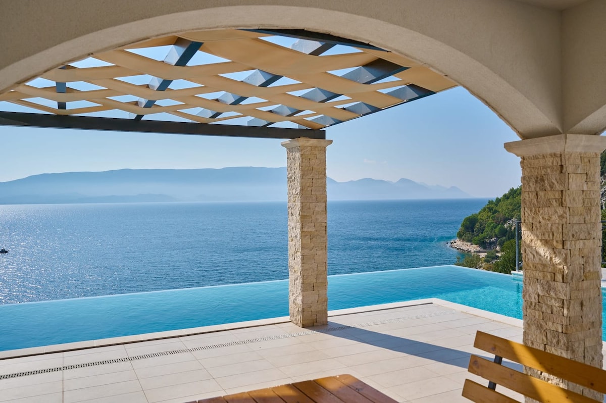 Villa Duba with lovely seaview