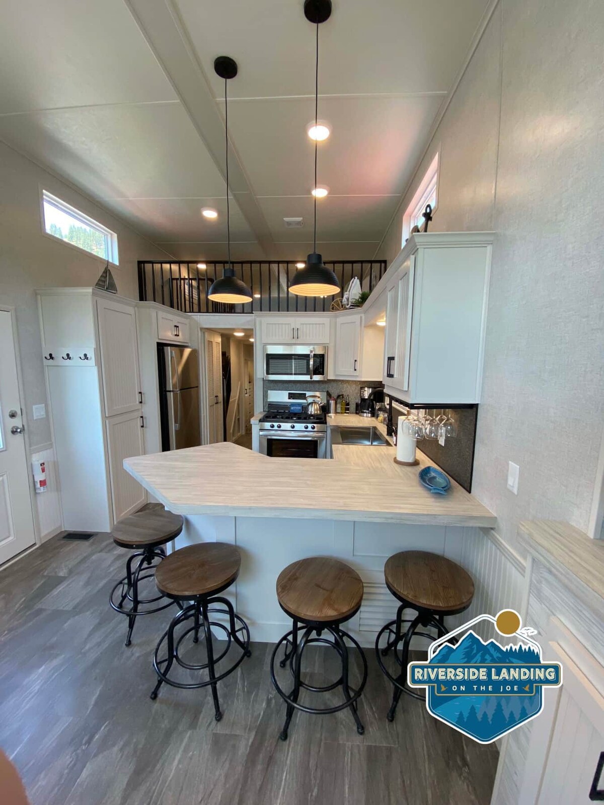 Mica Luxury Tiny Home 3在Riverside Landing