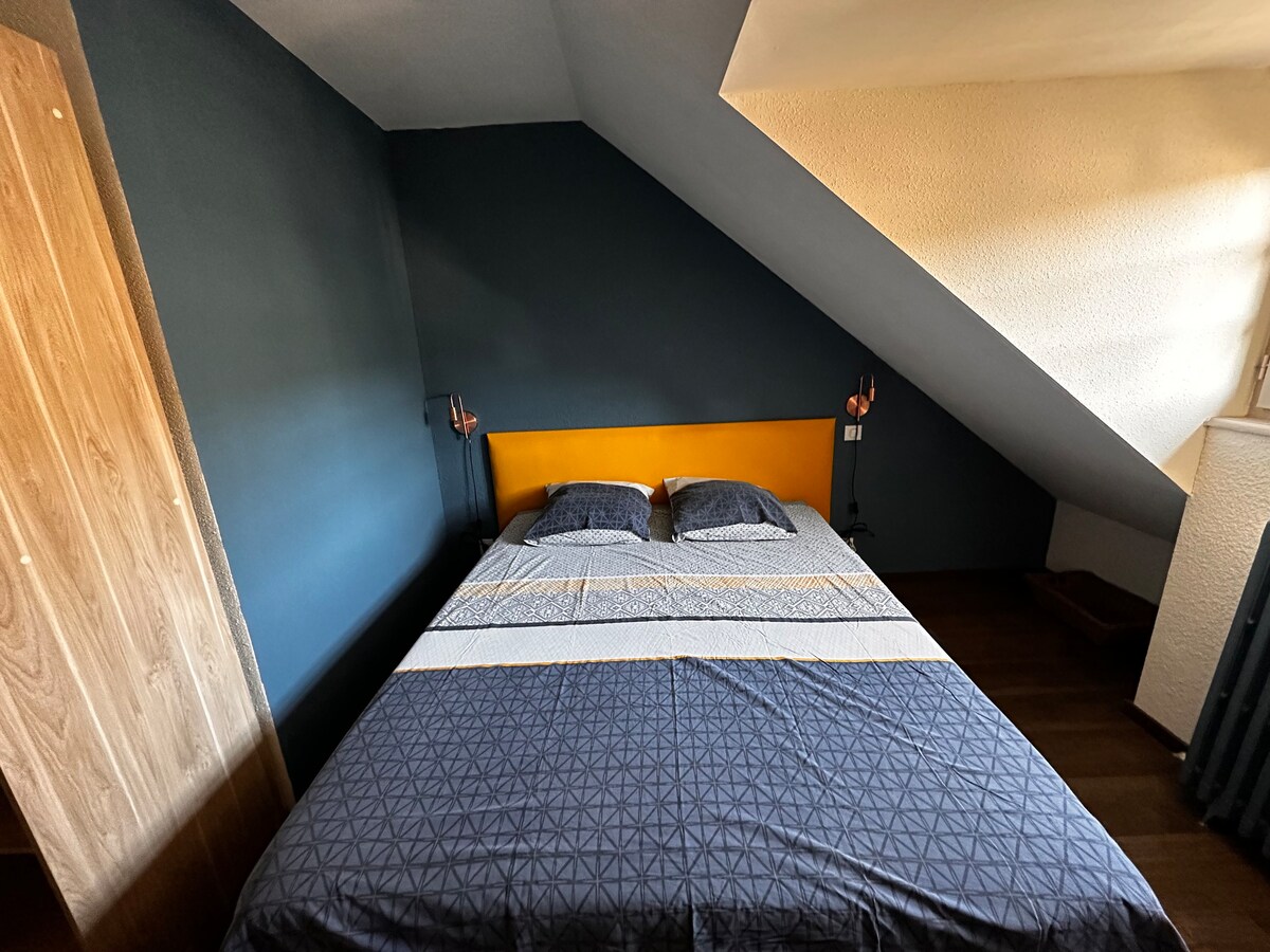 迷人的2卧室公寓在Vic-sur-Cere