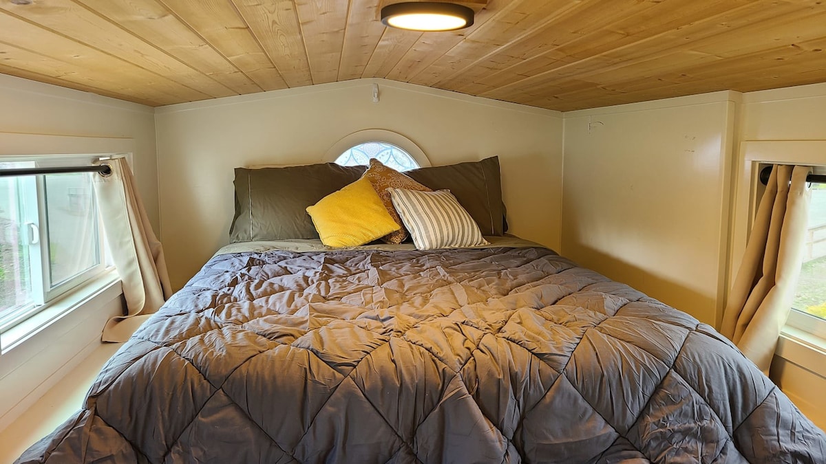 Family Friendly TinyHouse On The Farm Bonney Lake