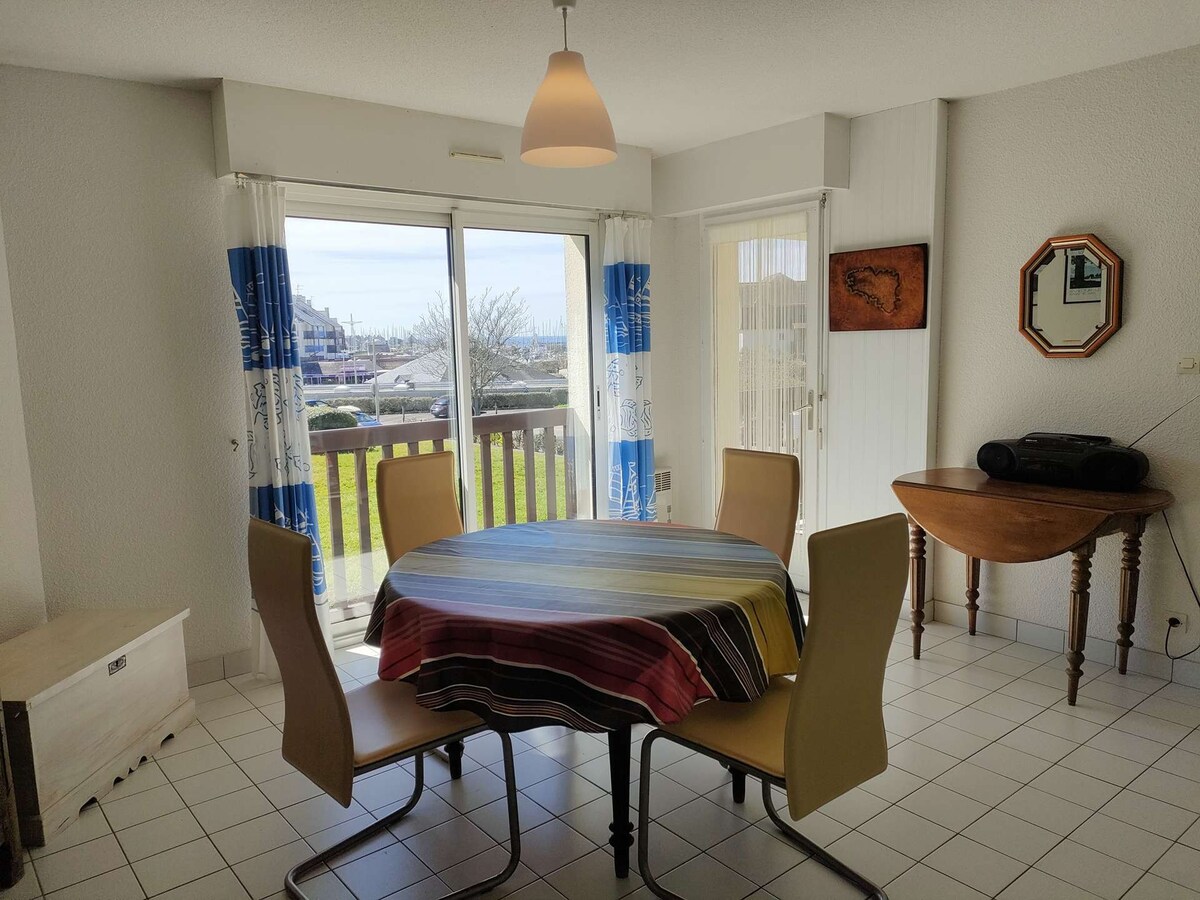 T3 apartment for 6 near Crouesty port