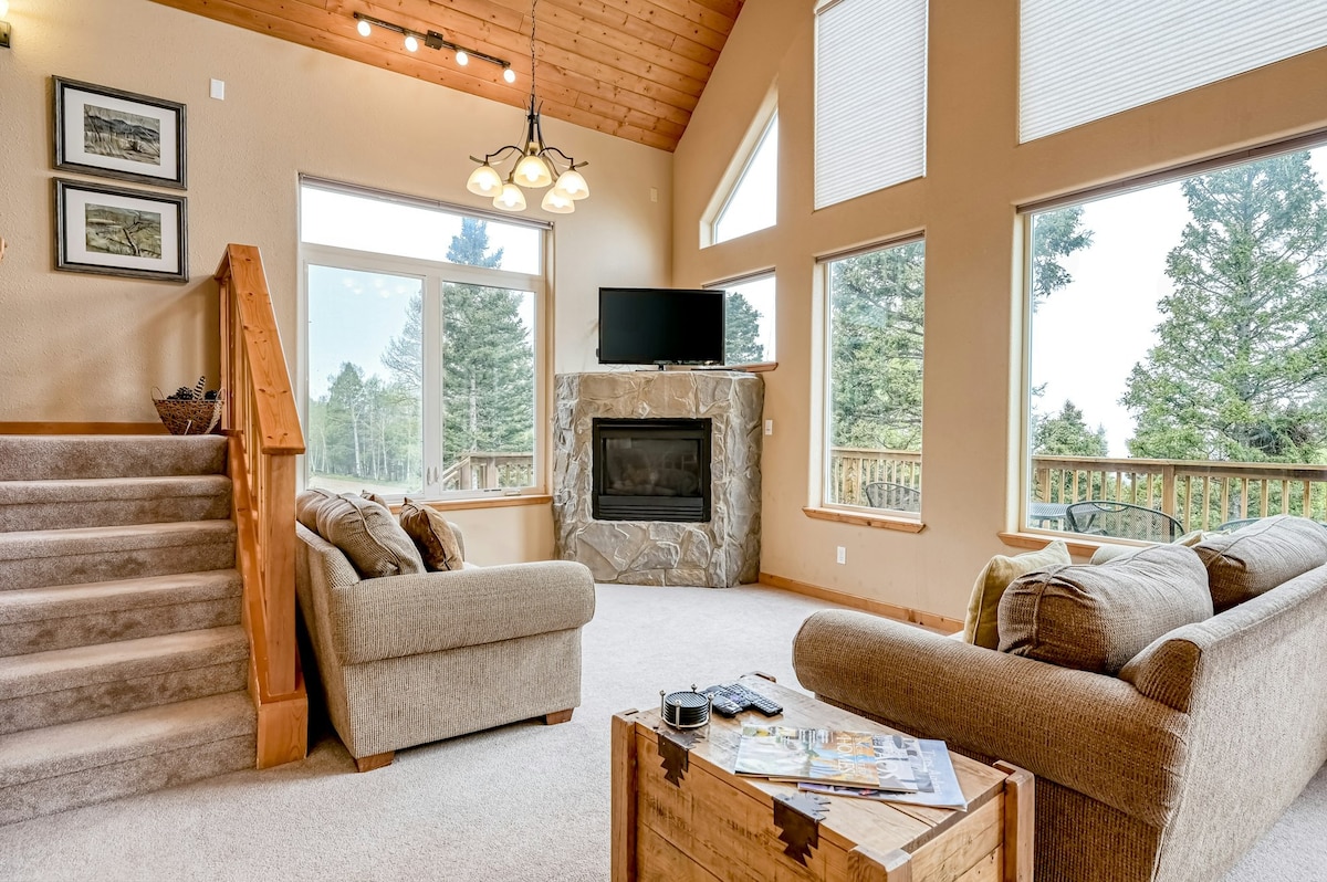 4BR ski-in/ski-out house with mountain view