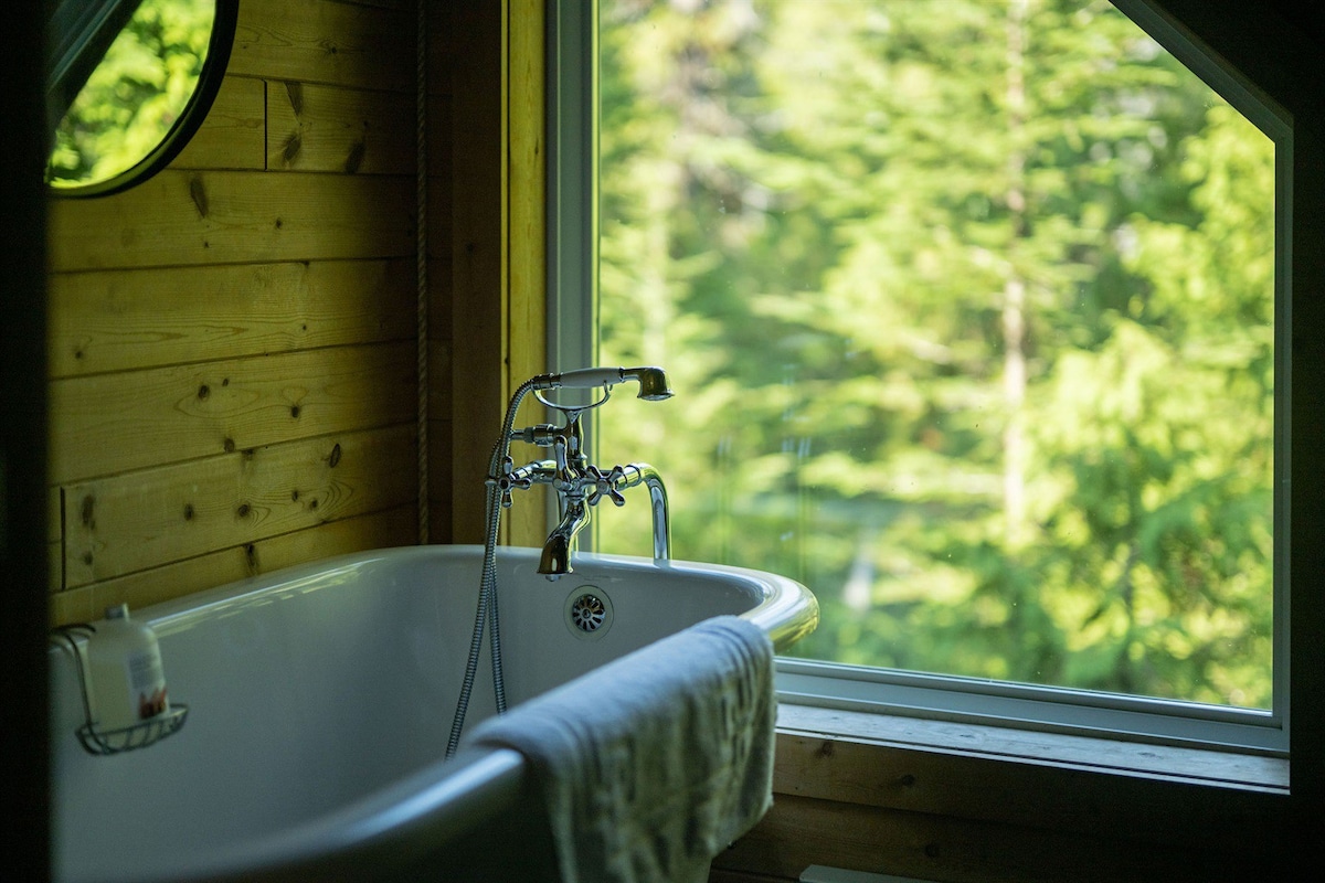 Willowbrae度假木屋：森林、热水浴缸、允许携带宠物入住