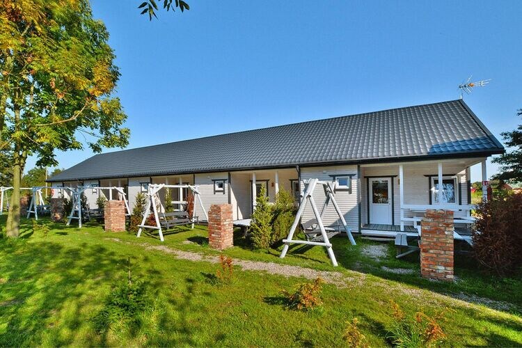 2-bedroom holiday cottages, Rusinowo