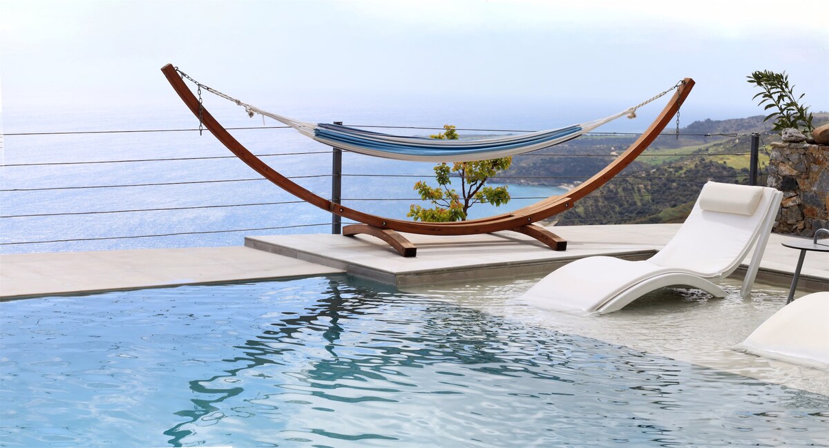 豪华私人泳池-别墅，可欣赏迷人的海景