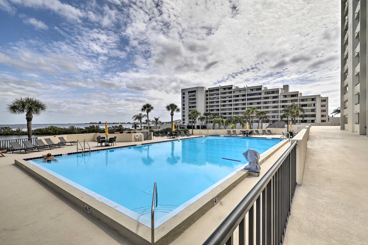Waterfront Condo: Resort Pool, Tennis & Beach