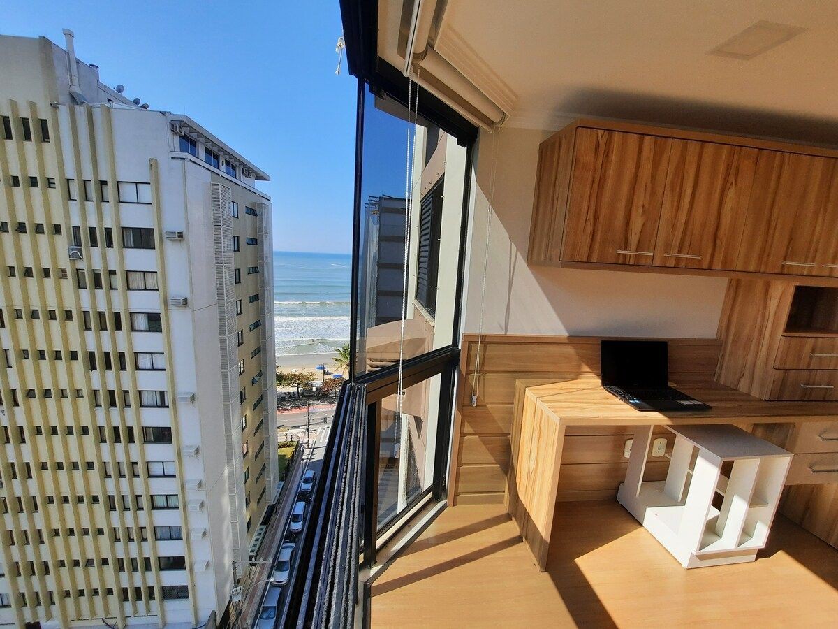 大型公寓2SUI +1B海景距离海滩仅50米