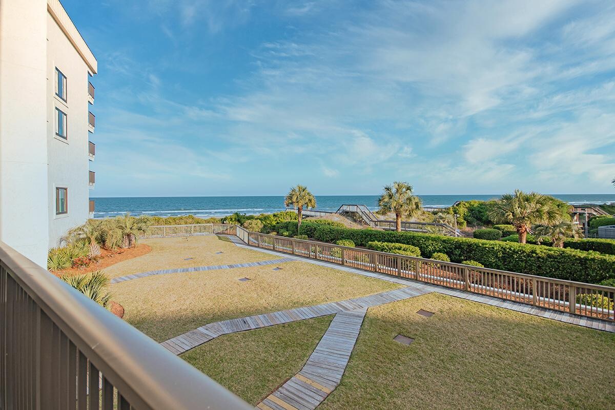 Tranquil Getaway 2BR Ocean Views Onsite Amenities