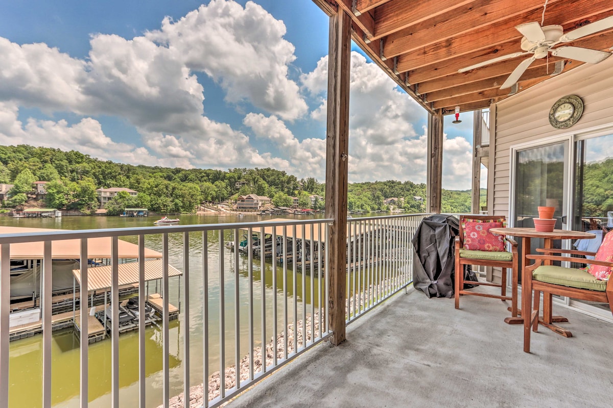 Idyllic Camdenton Condo w/ Community Pool & Lake!