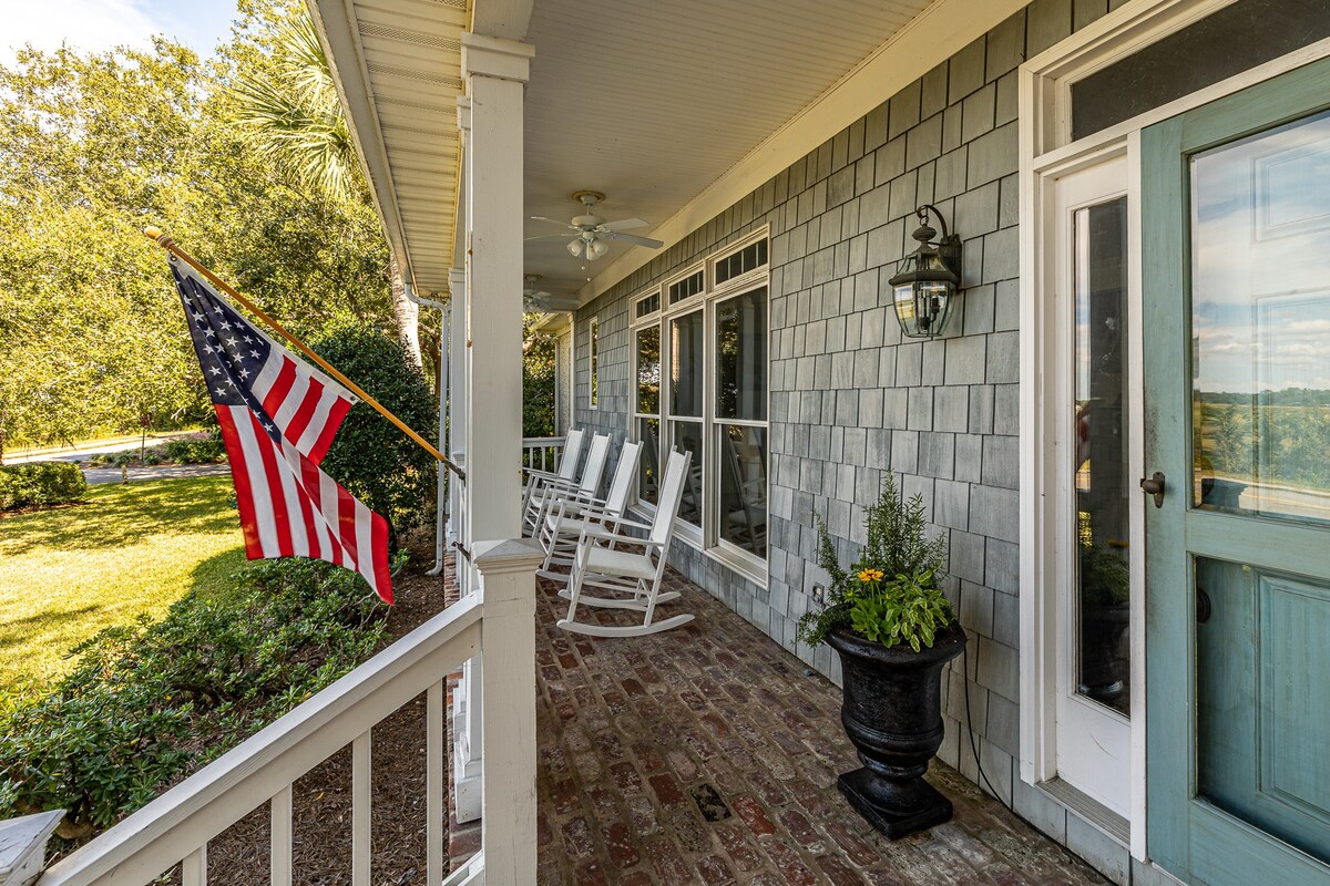 5 bed/5.5 bath East Beach home with Private Pool!