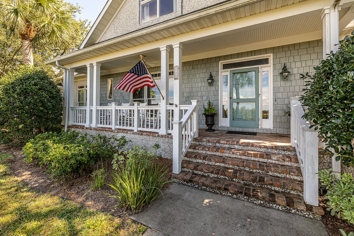 5 bed/5.5 bath East Beach home with Private Pool!