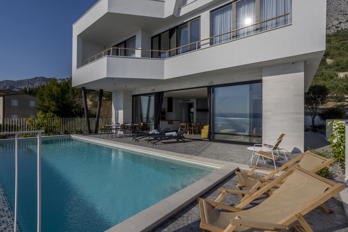 Luxury Villa Brela 1 with private heated pool
