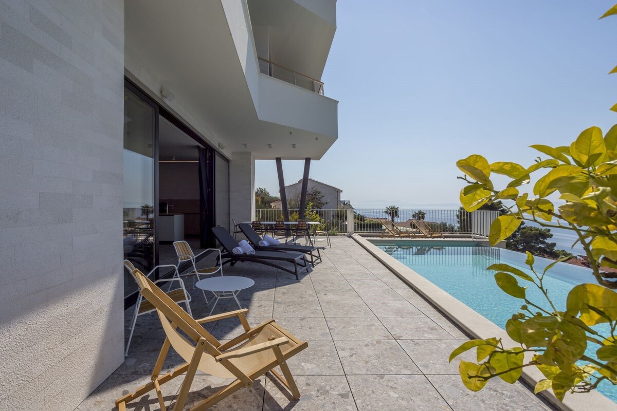 Luxury Villa Brela 2 with private heated pool