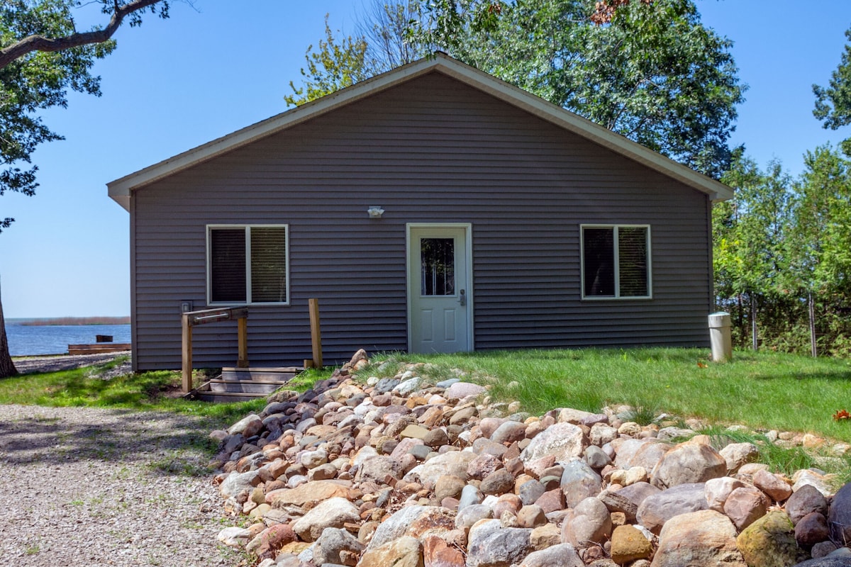 Cozy Home on Lake Huron II