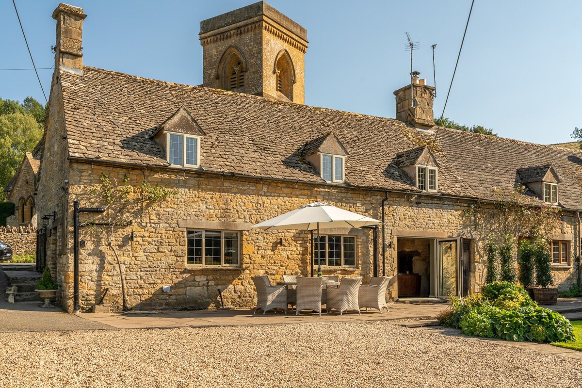 Snowshill令人惊叹的Cotswold Cottage