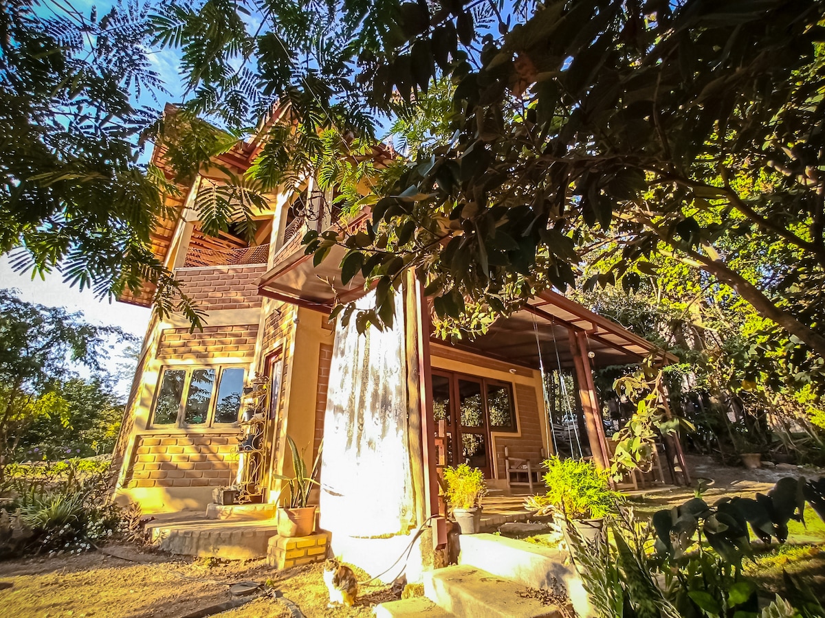 Casa Flora Alto Paraiso with Landscape View